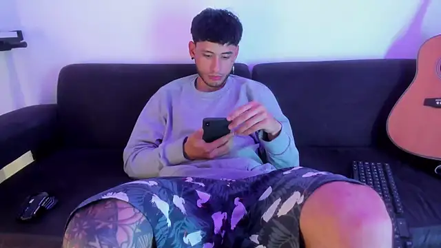 Henrikk senn online show from January 7, 12:24 am