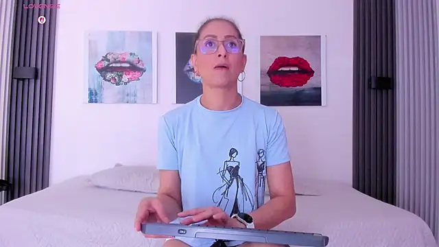 Angela donnato online show from April 11, 3:44 am