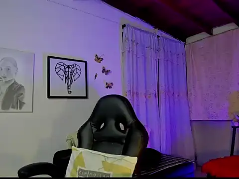 mykaelahoney online show from December 19, 5:36 am