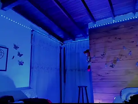 mykaelahoney online show from February 7, 9:02 am