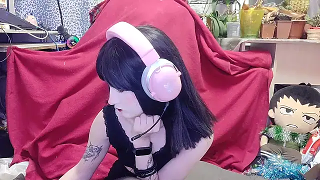 Linda Harrisons online show from January 14, 3:43 am