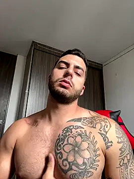 thomas gun online show from December 3, 4:06 pm