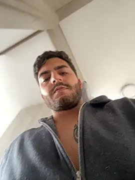 thomas gun online show from October 26, 8:04 pm