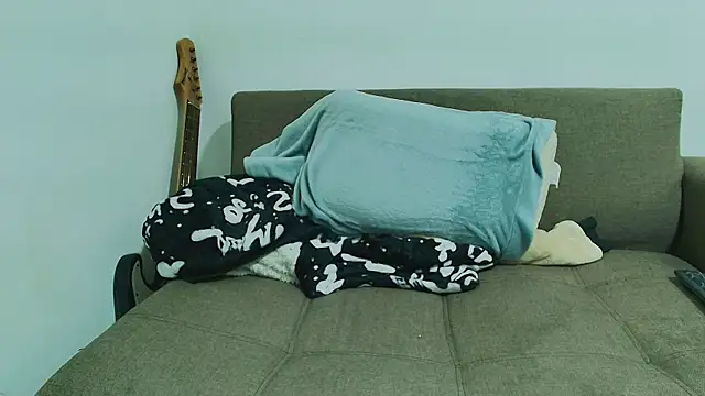 thomas gun online show from April 2, 2:09 am