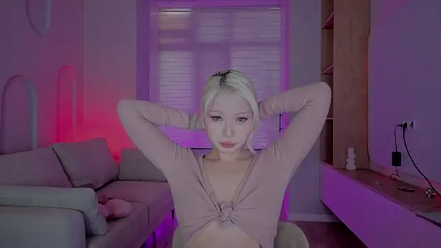 RileyMee online show from September 20, 1:28 am