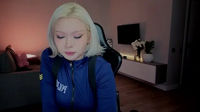 RileyMee online show from January 10, 3:41 am