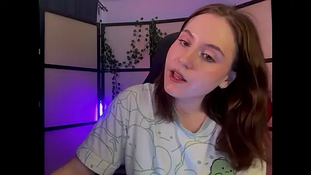 Snapshot of Diana_Flower chatting on August 5, 9:34 am Diana Flower online show from August 5, 9:34 am