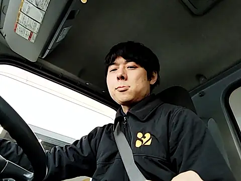 whitebriefboy online show from March 19, 10:14 pm