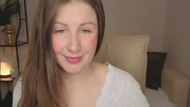 Snapshot of Helens_love chatting on June 5, 1:45 am Helens love online show from June 5, 1:45 am