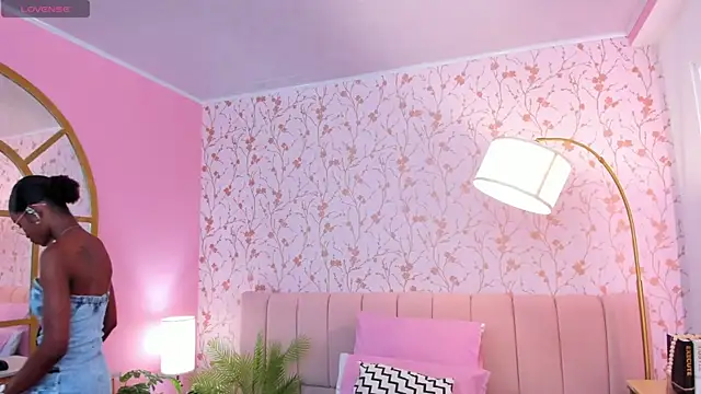 amber-hill online show from February 23, 1:24 am