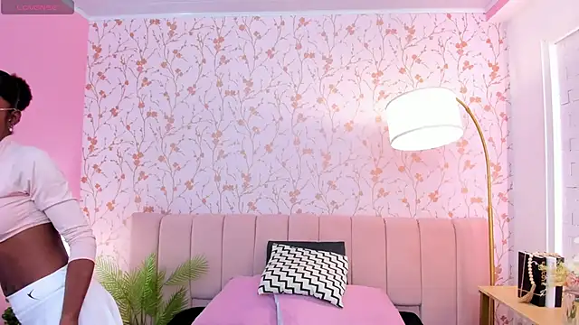 amber-hill online show from February 26, 7:05 pm