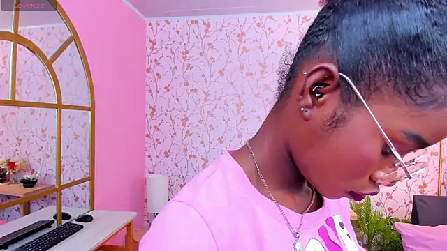 amber-hill online show from March 6, 1:16 am