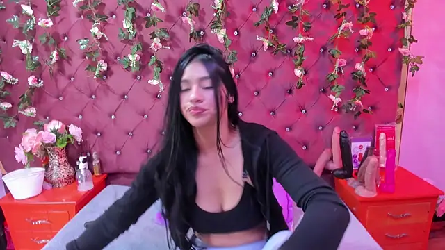 Mariana Prin online show from December 14, 2:39 am