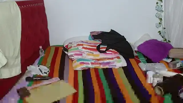 helenca43 online show from March 7, 11:24 pm