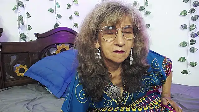 DominaLeona online show from March 19, 5:08 am