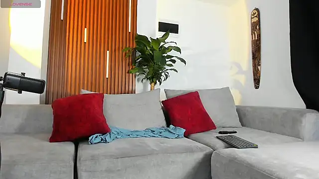 lucasanto  online show from March 10, 4:06 am