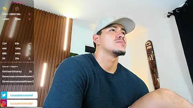 lucasanto  online show from March 27, 8:26 am