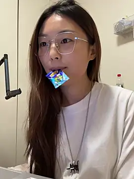 Sweet-Angel999 online show from December 18, 4:02 pm