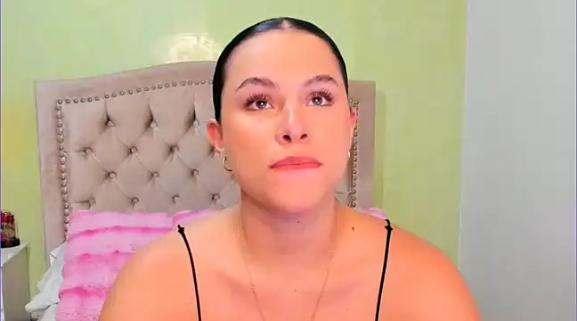 Snapshot of Luciluu20 chatting on January 8, 6:09 pm Luciluu20 online show from January 8, 6:09 pm