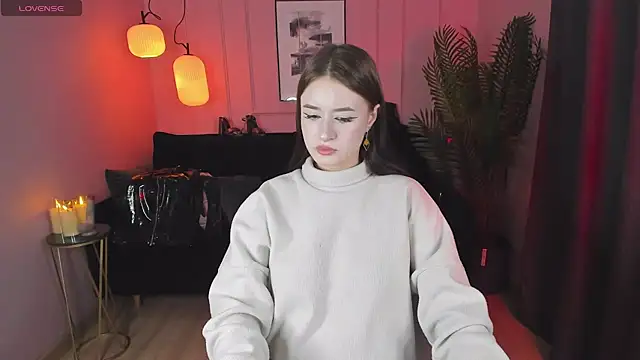 Snapshot of Lily_Moonlight chatting on December 20, 2:05 pm Lily Moonlight online show from December 20, 2:05 pm