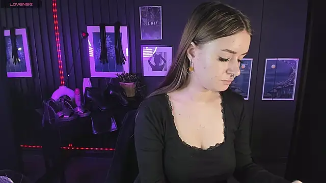 Snapshot of Lily_Moonlight chatting on January 30, 8:01 am Lily Moonlight online show from January 30, 8:01 am