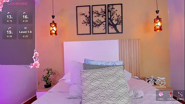 Snapshot of CamilleLynn chatting on December 30, 4:09 am CamilleLynn online show from December 30, 4:09 am