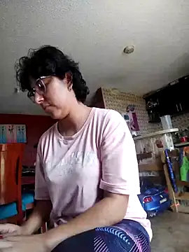 Snapshot of Im_Alma_ chatting on December 2, 4:42 pm Im Alma online show from December 2, 4:42 pm