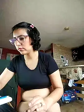 Snapshot of Im_Alma_ chatting on March 6, 1:03 pm Im Alma online show from March 6, 1:03 pm