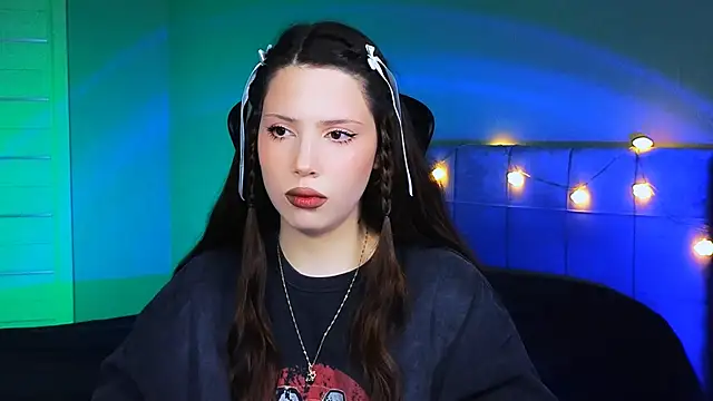 Stacy Gonzales  online show from February 15, 9:27 am