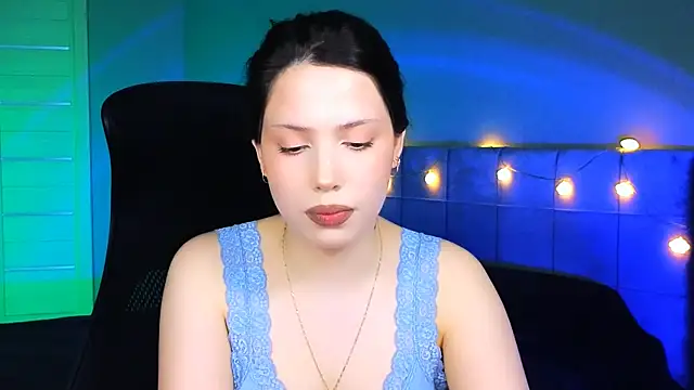 Stacy Gonzales  online show from March 1, 8:34 am