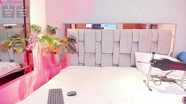 RoseTaylor   online show from January 17, 5:34 am