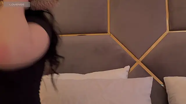 MENNDI online show from April 23, 8:35 am