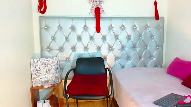 JessicaRabbit04 online show from November 25, 3:28 am