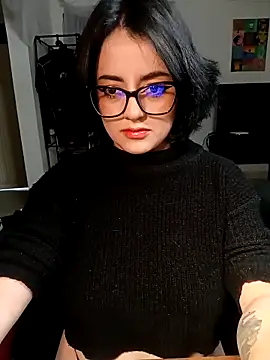 Snapshot of Lin-cute chatting on March 9, 8:10 pm Lin-cute online show from March 9, 8:10 pm