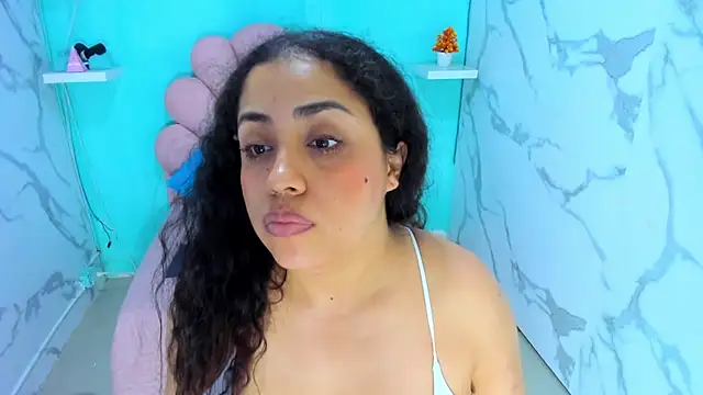 Snapshot of cristal_horny19 chatting on July 26, 8:10 am cristal horny19 online show from July 26, 8:10 am