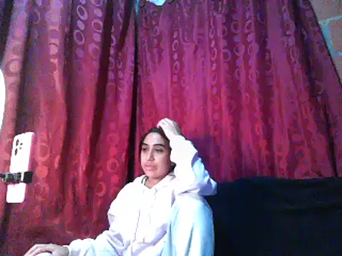 ifeelverywet andhot online show from February 11, 2:24 pm