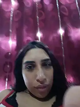 Snapshot of ifeelverywet_andhot chatting on May 13, 2:58 pm ifeelverywet andhot online show from May 13, 2:58 pm