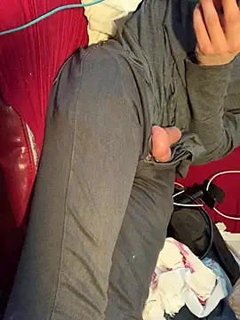 skatebored online show from March 14, 9:00 pm