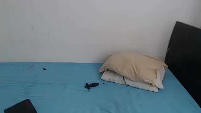 Snapshot of lolitabauer2 chatting on February 8, 1:47 pm lolitabauer2 online show from February 8, 1:47 pm