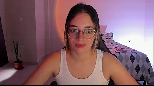 atenas 05  online show from November 20, 9:47 pm