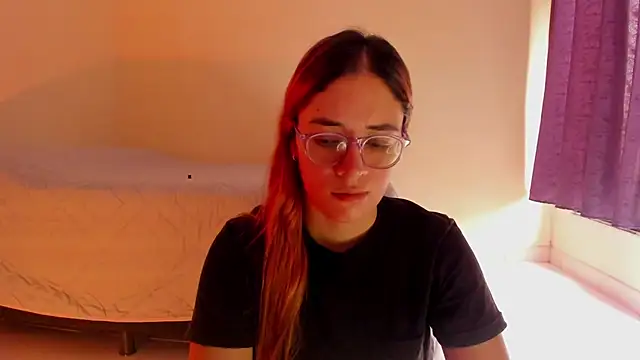 atenas 05  online show from April 19, 4:50 pm