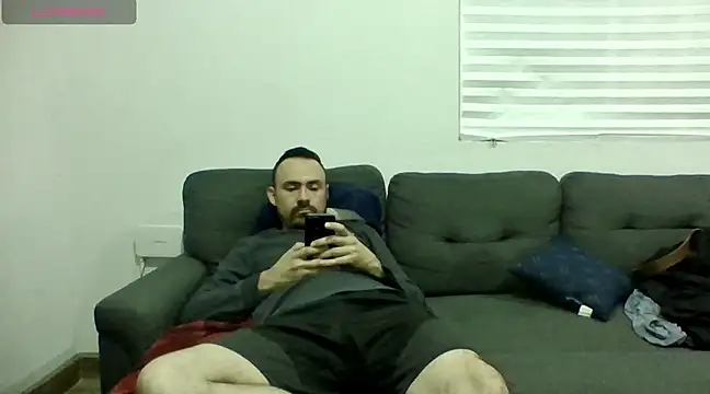 Snapshot of mexicancockk1 chatting on January 7, 2:42 am mexicancockk1 online show from January 7, 2:42 am