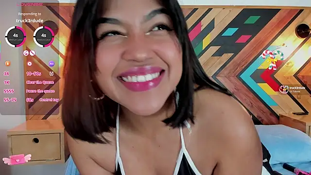 NaiirobiSwan online show from November 8, 7:45 pm