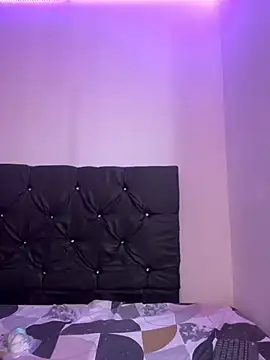 alisson carolina73 online show from December 19, 7:51 pm