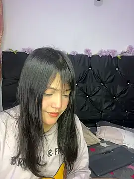 alisson carolina73 online show from March 18, 4:15 am