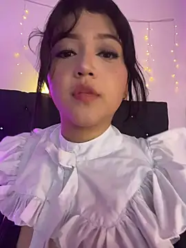 alisson carolina73 online show from December 18, 1:22 am