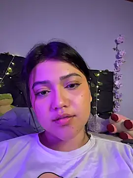 Snapshot of alisson_carolina73 chatting on June 8, 1:28 am alisson carolina73 online show from June 8, 1:28 am