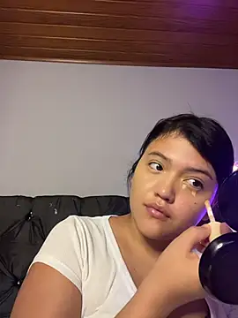 Snapshot of alisson_carolina73 chatting on July 10, 3:11 am alisson carolina73 online show from July 10, 3:11 am
