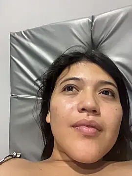 Snapshot of alisson_carolina73 chatting on July 17, 1:34 am alisson carolina73 online show from July 17, 1:34 am