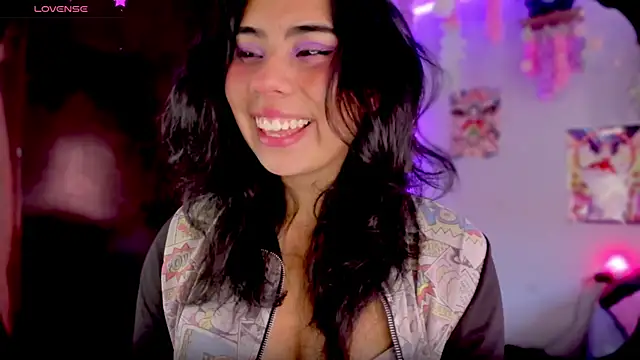 Snapshot of kiki_cavilll chatting on February 1, 1:51 pm kiki cavilll online show from February 1, 1:51 pm